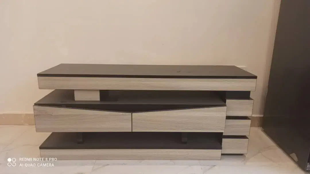 میز تلویزیون دو تیکه تمیز|میز تلویزیون|قرچک, باقرآباد|دیوار