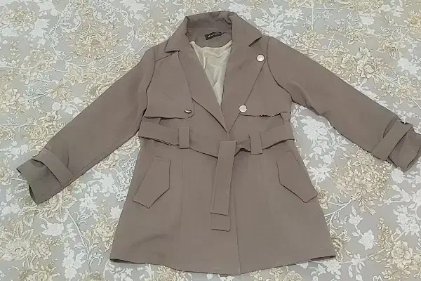 پالتو بارانی|لباس|جوانرود, |دیوار