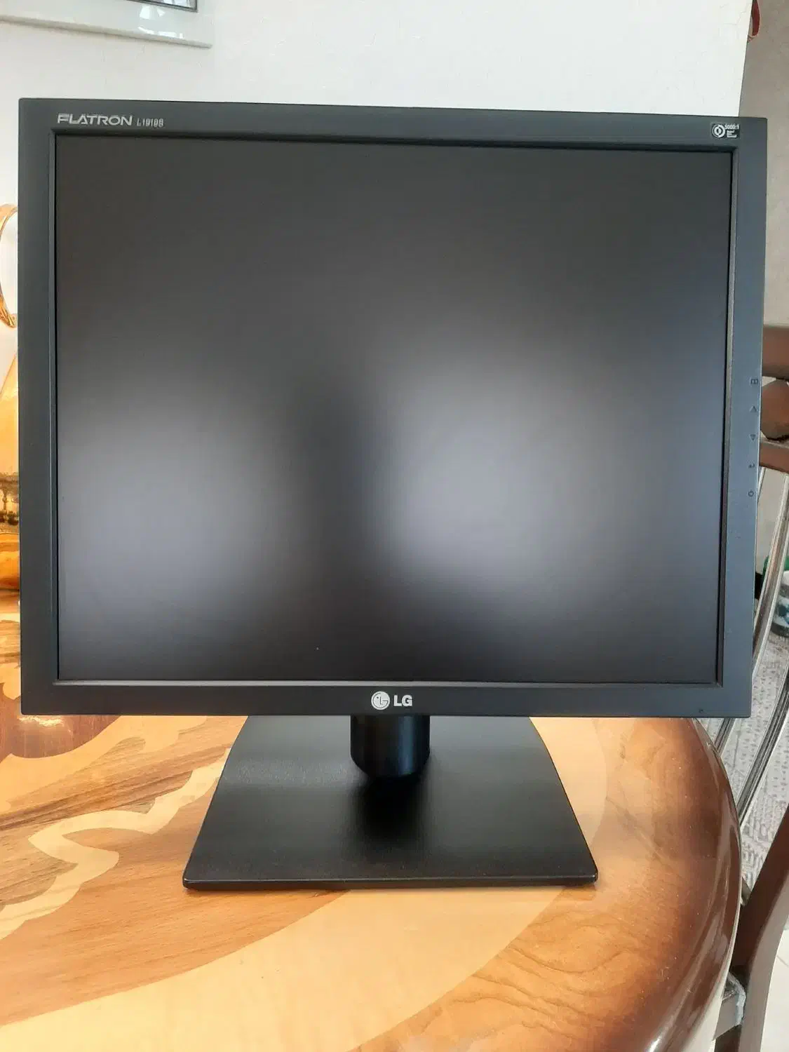 مانیتور LG مربع مدل L1919S|قطعات و لوازم جانبی رایانه|دامغان, |دیوار