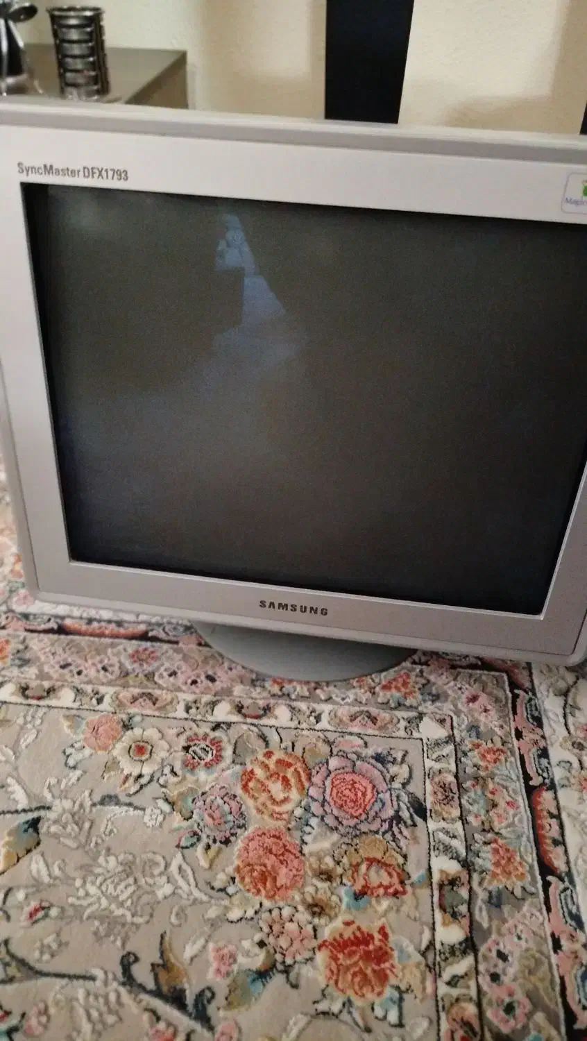 مونیتور سامسونگ|قطعات و لوازم جانبی رایانه|شاهین‌شهر, عطار|دیوار