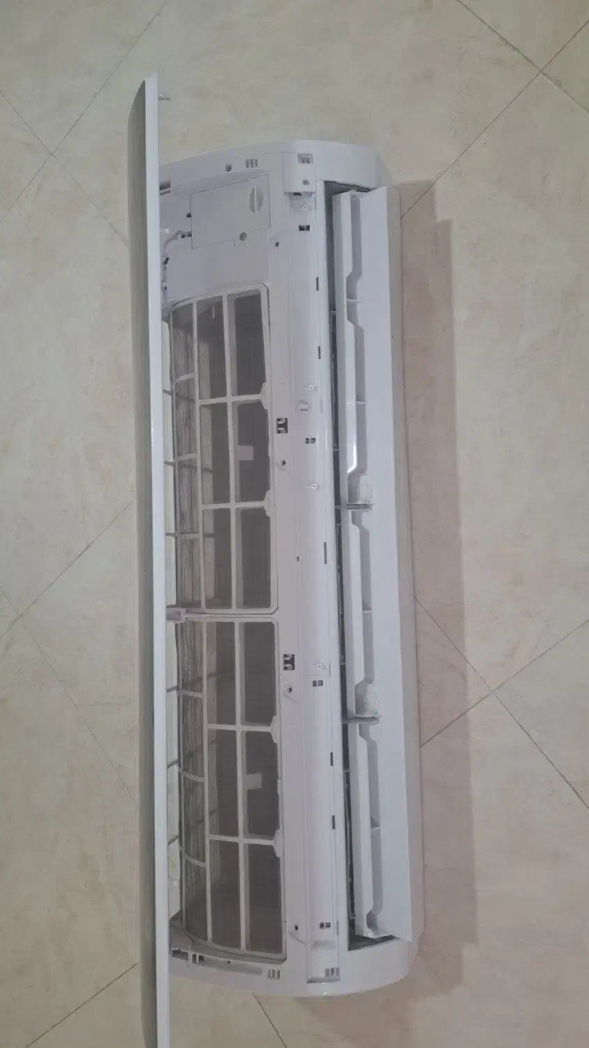 بدنه اسپیلت ۲۴ هزار فوجی|کولر گازی و فن‌کوئل|کنارک, |دیوار