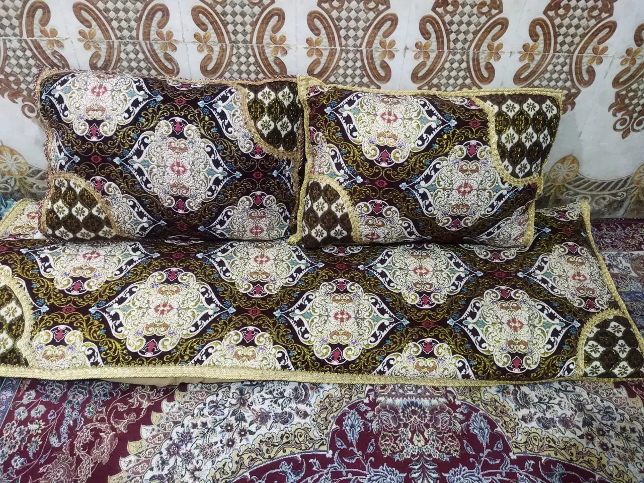 پشتی با کناره|پشتی|ایرانشهر, |دیوار