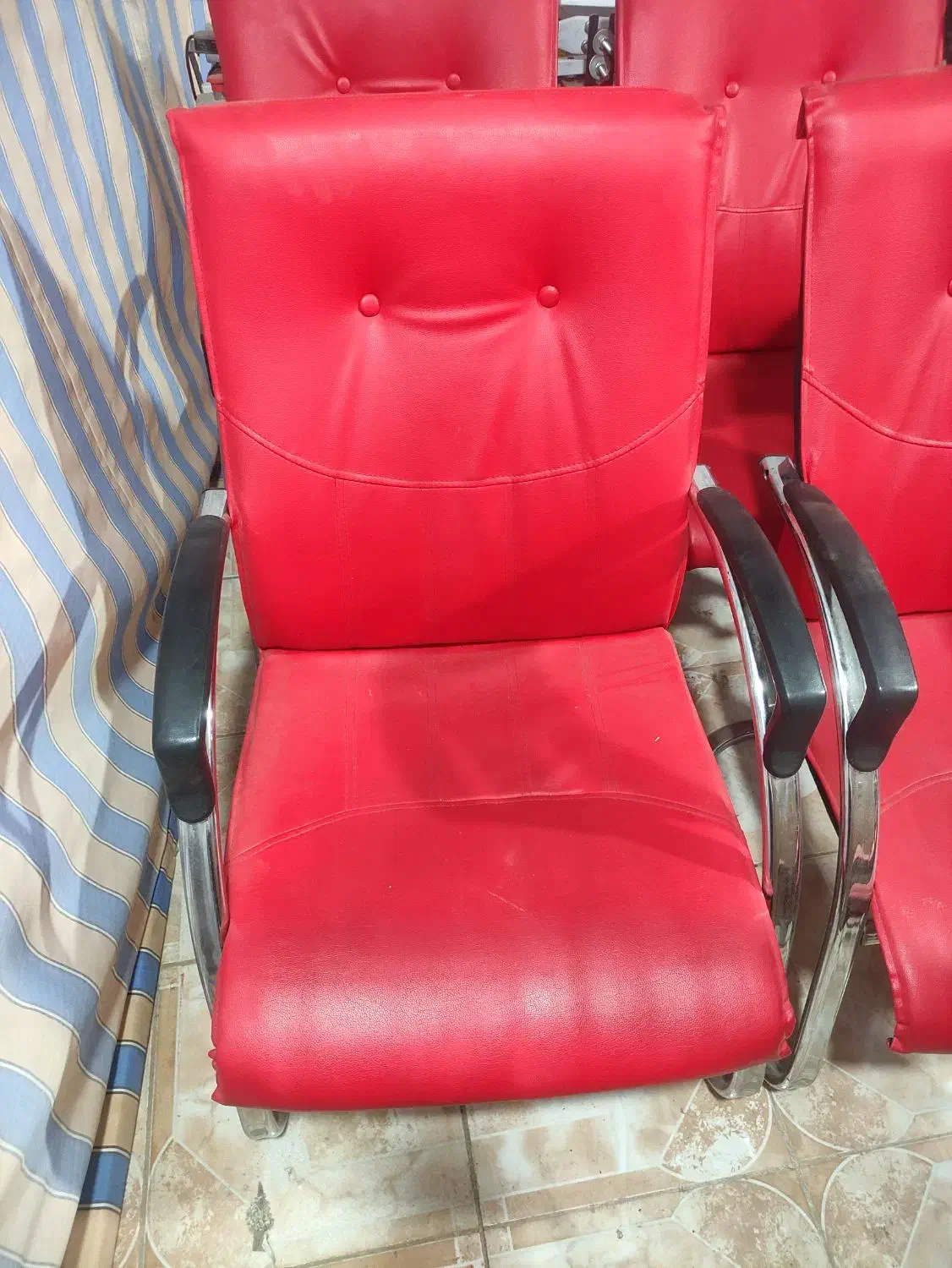 صندلی کنفرانسی|مبلمان اداری|اشتهارد, |دیوار