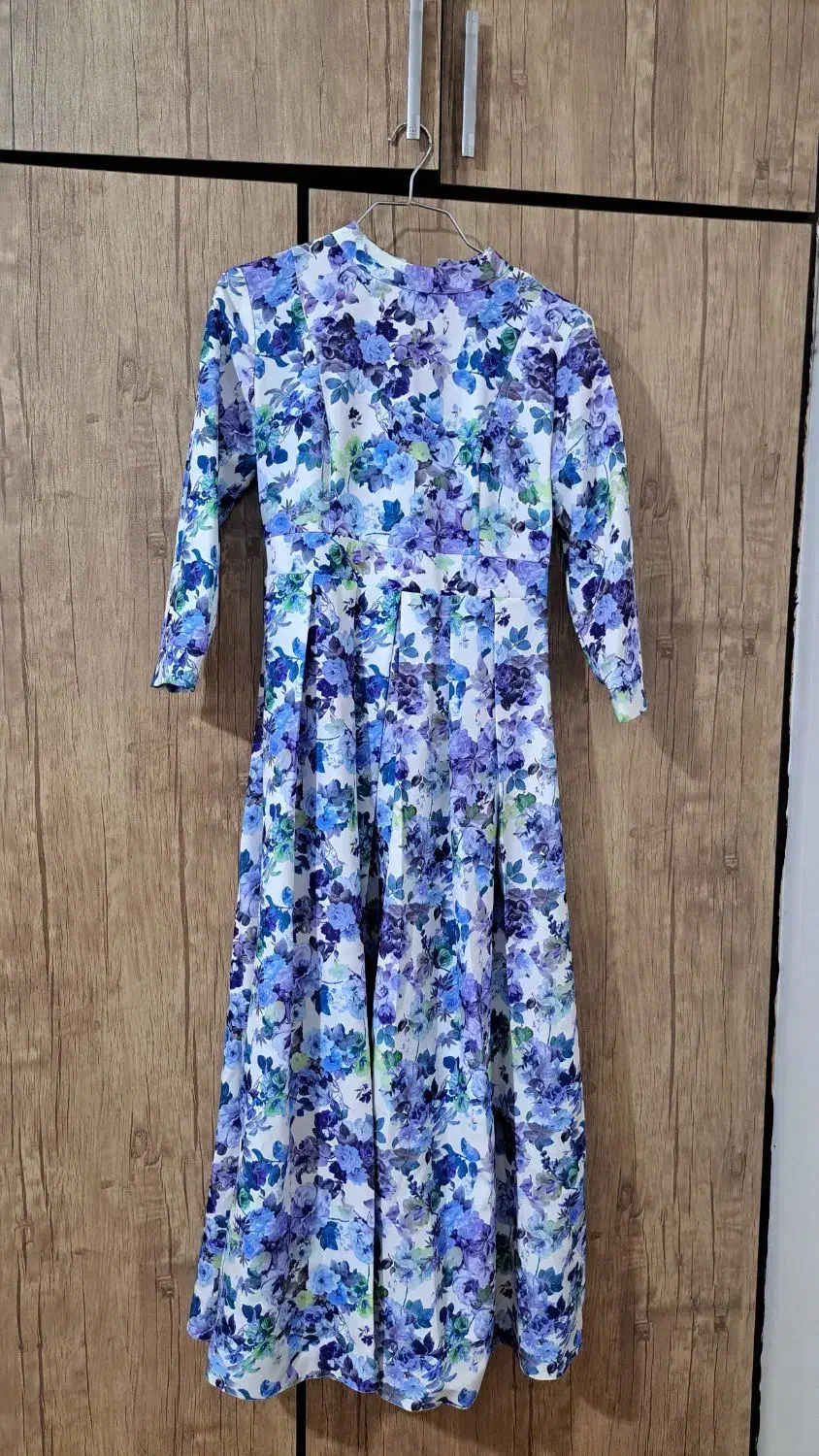 لباس مجلسی|لباس|همدان, |دیوار