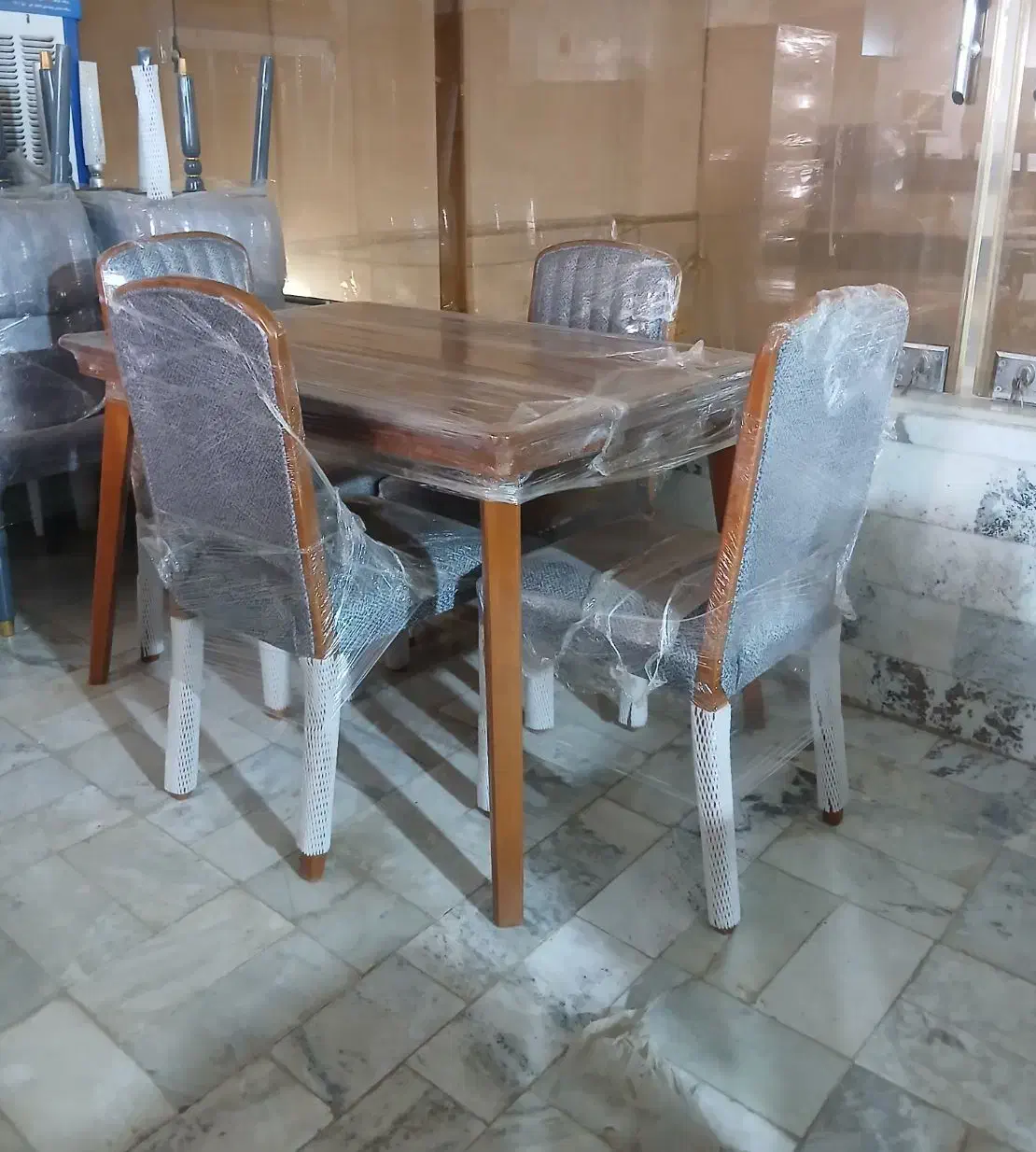 میز و صندلی ناهارخوری آوین /میز ناهار خوری|میز و صندلی غذاخوری|خمینیشهر, |دیوار