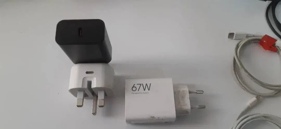 تعدادی شارژر وموبایل تعمیری|لوازم جانبی موبایل و تبلت|تهران, آبشار|دیوار