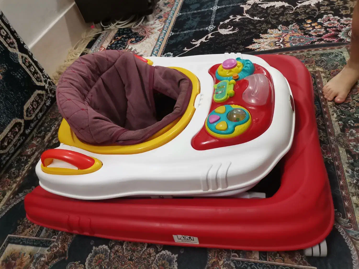 روروئک|کالسکه و لوازم جانبی|بروجرد, |دیوار