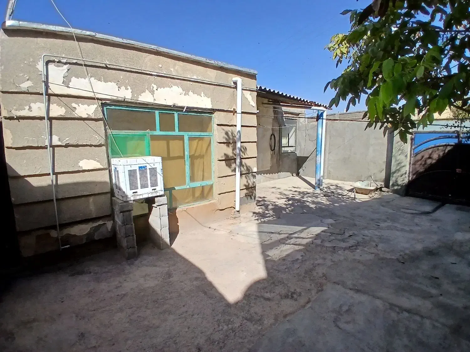 متراژ۲۰۵متر باروق خیابان امام کوچه آجودانزاده|فروش زمین و ملک کلنگی|باروق, |دیوار