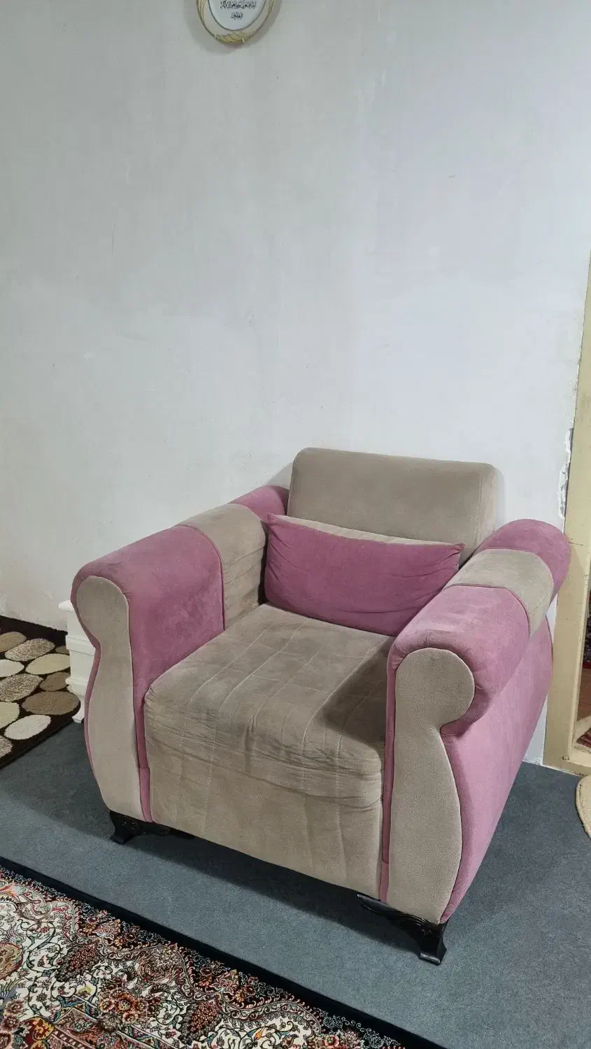 مبل راحتی|مبلمان خانگی و میز عسلی|شوط, |دیوار