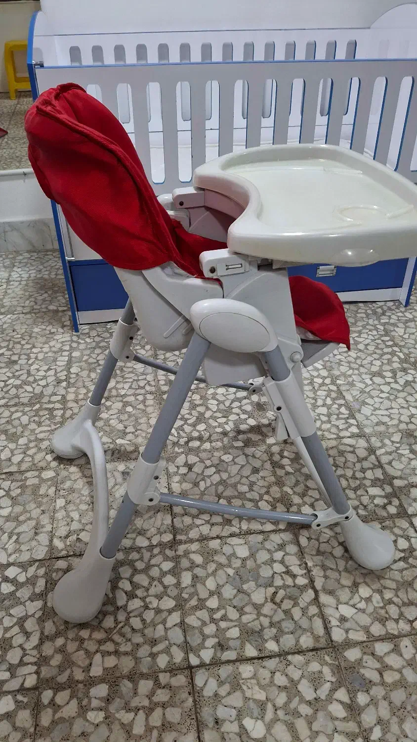 صندلی غذای کودک|تخت و صندلی بچه|لاهیجان, امیرشهید|دیوار