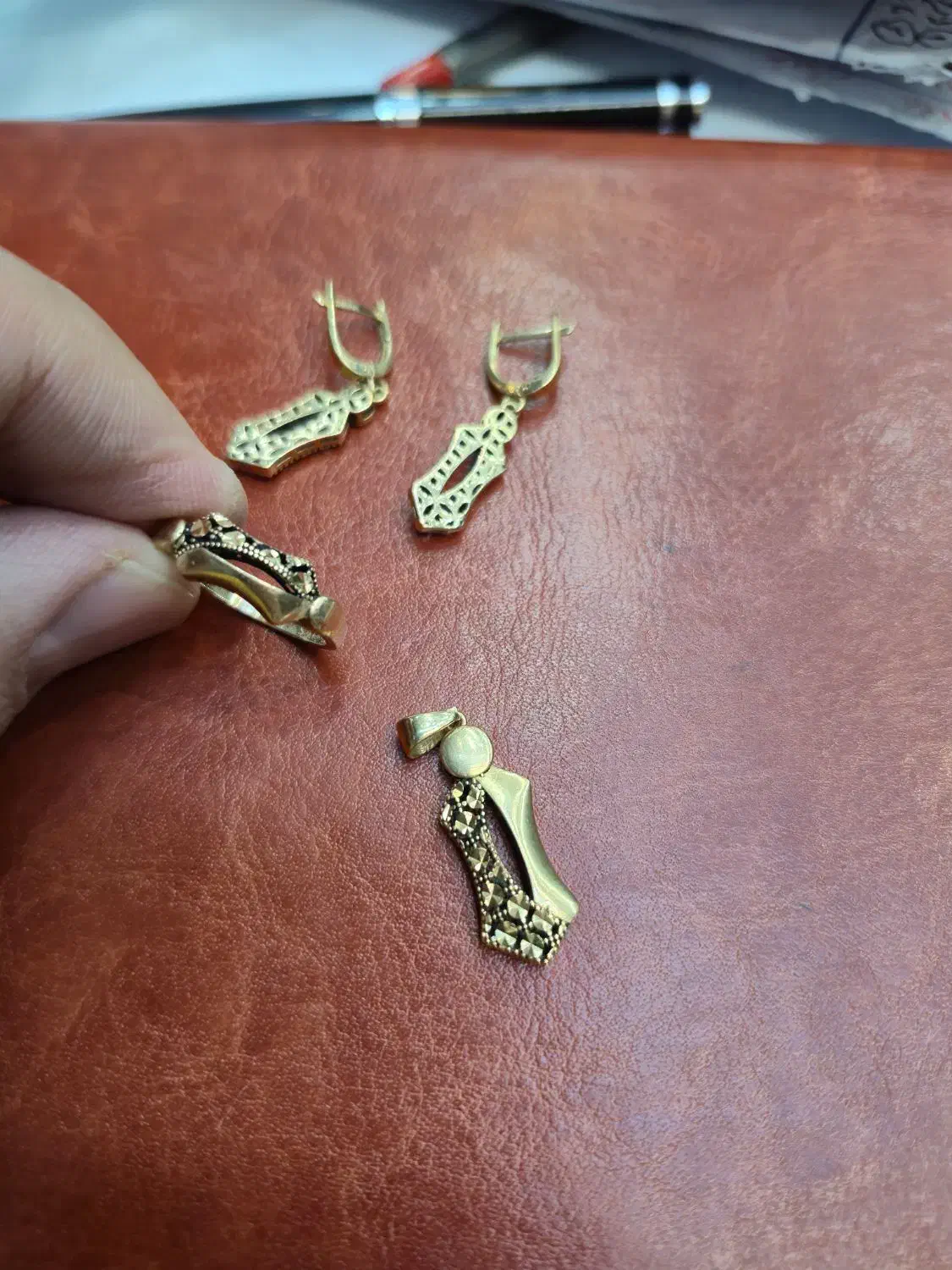 مقداری طلا شخصی|جواهرات|قم, هفت تیر|دیوار