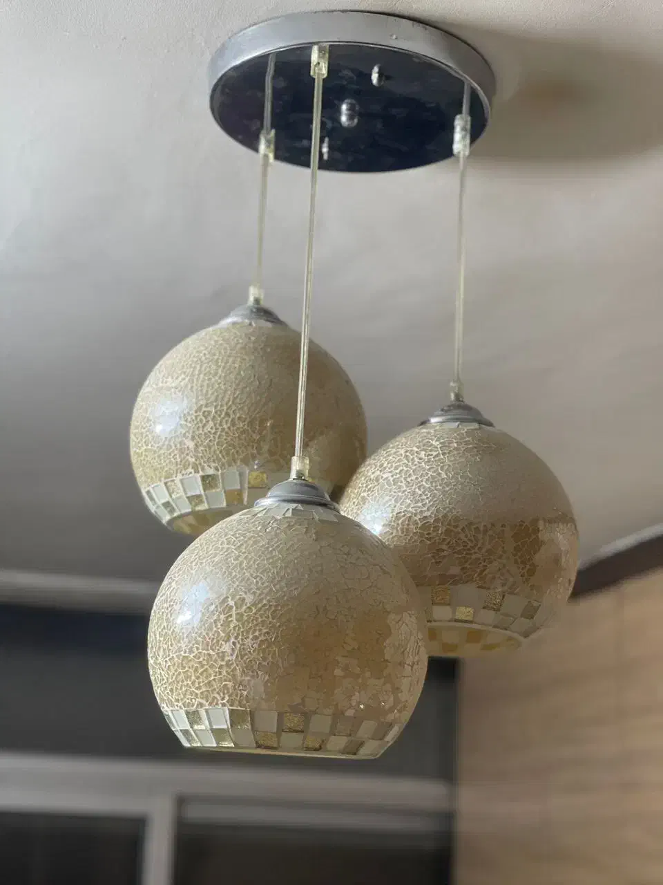 لوستر|لوستر و چراغ آویز|اصفهان, هزارجریب|دیوار