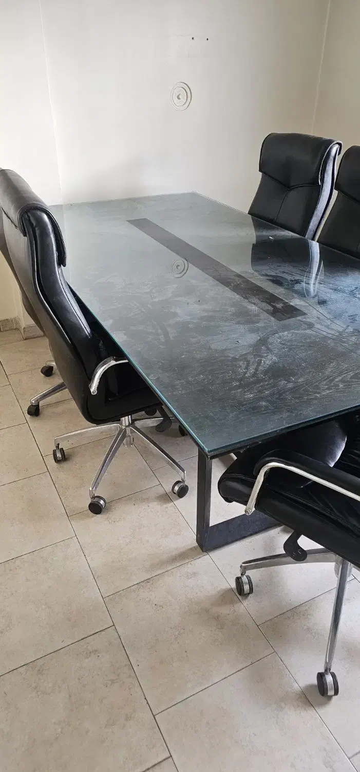میز کنفرانس ۸ نفره|مبلمان اداری|تهران, سردارجنگل|دیوار