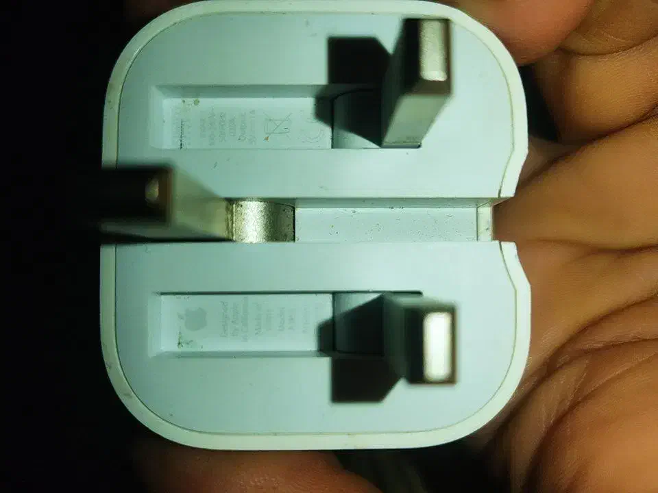 شارژر اصلی آیفون 5 وات به شرط|لوازم جانبی موبایل و تبلت|تهران, شهرک شریعتی|دیوار