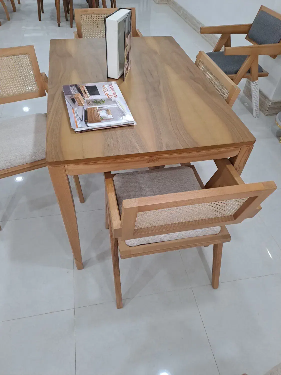 غذاخوری هالند|ظروف سرو و پذیرایی|شاهین دژ, |دیوار