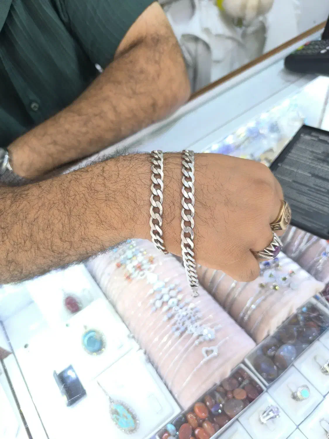 دستبند نقره کارتیر بلند|جواهرات|مشهد, حرم مطهر رضوی|دیوار