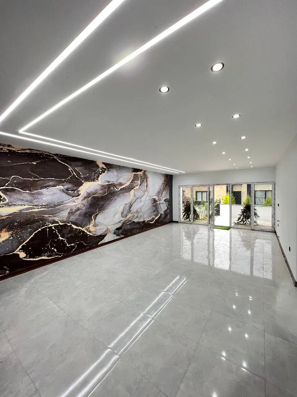 ویلا با مدارک کامل و انشعابات اختصاصی|فروش خانه و ویلا|تهران, دروازه شمیران|دیوار