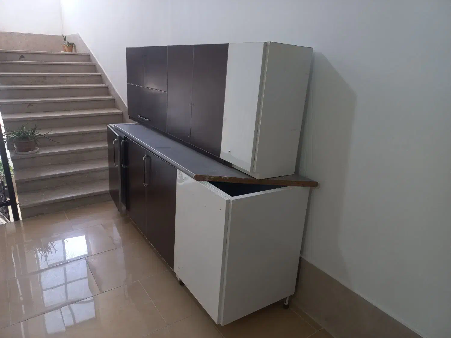 کابینت|مصالح و تجهیزات ساختمان|فولادشهر, C4|دیوار