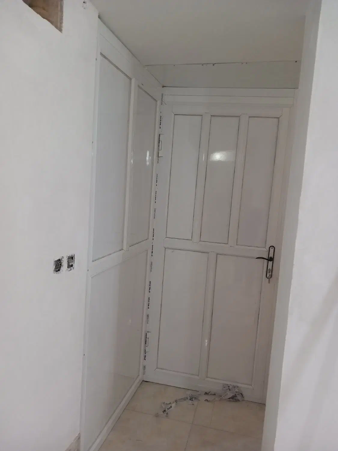 ساخت ونصب درب و پنجره آلومینیوم|خدمات پیشه و مهارت|شیراز, محراب|دیوار