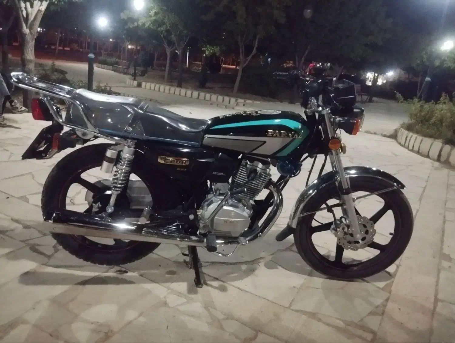 موتور|موتورسیکلت|سمیرم, |دیوار