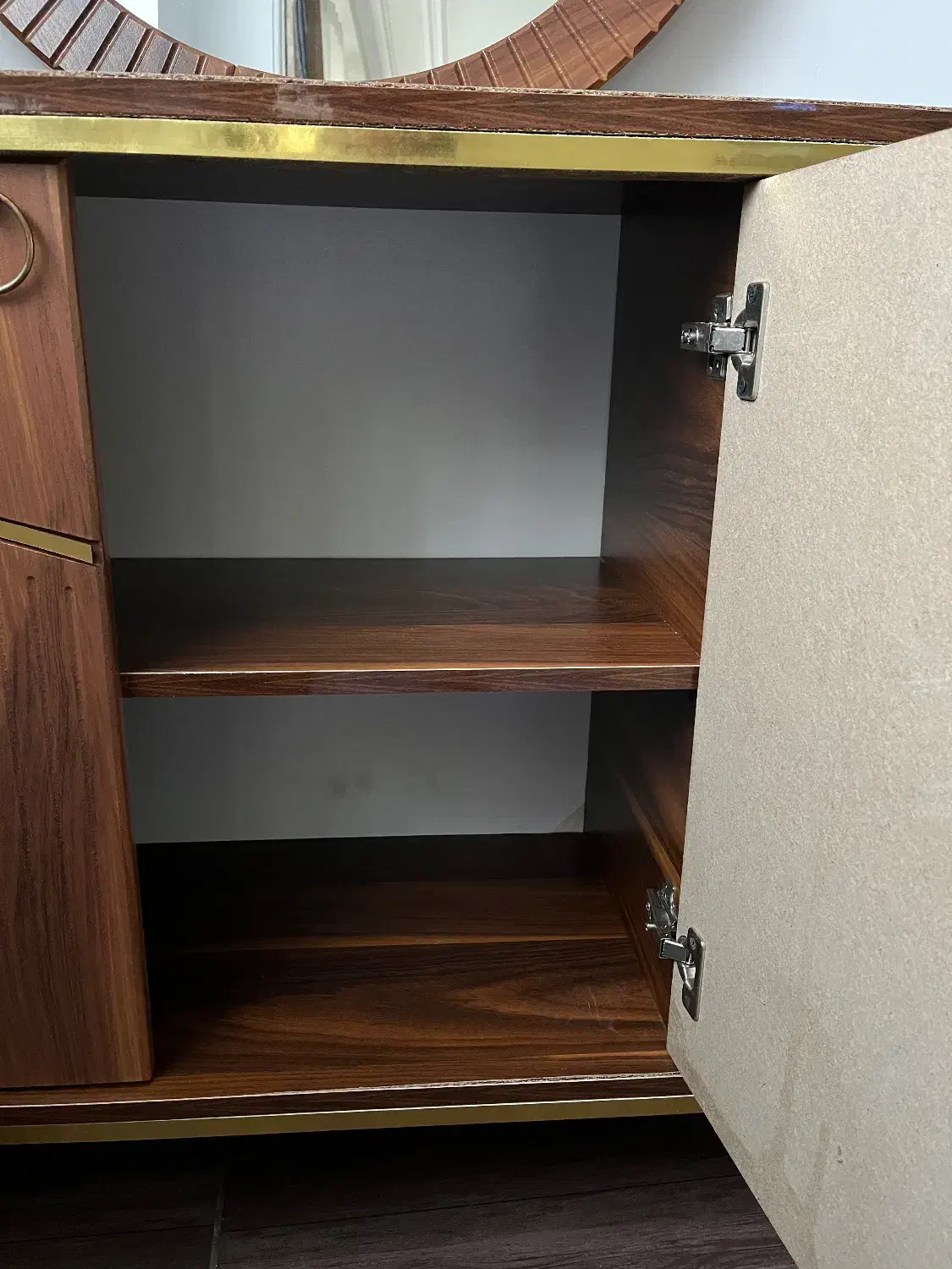 کنسول طرح لبخند|بوفه، ویترین، کنسول|رشت, نخودچر|دیوار