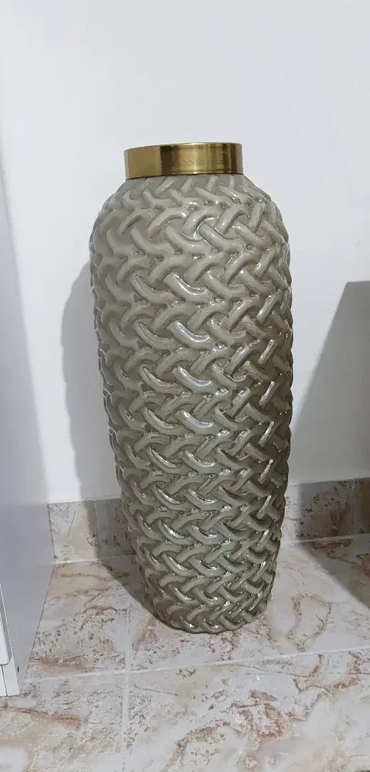 گلدان کنارسالنی شیشه ای بسیارشیک|صنایع دستی و سایر لوازم تزئینی|رباط‌کریم, رباط‌کریم|دیوار