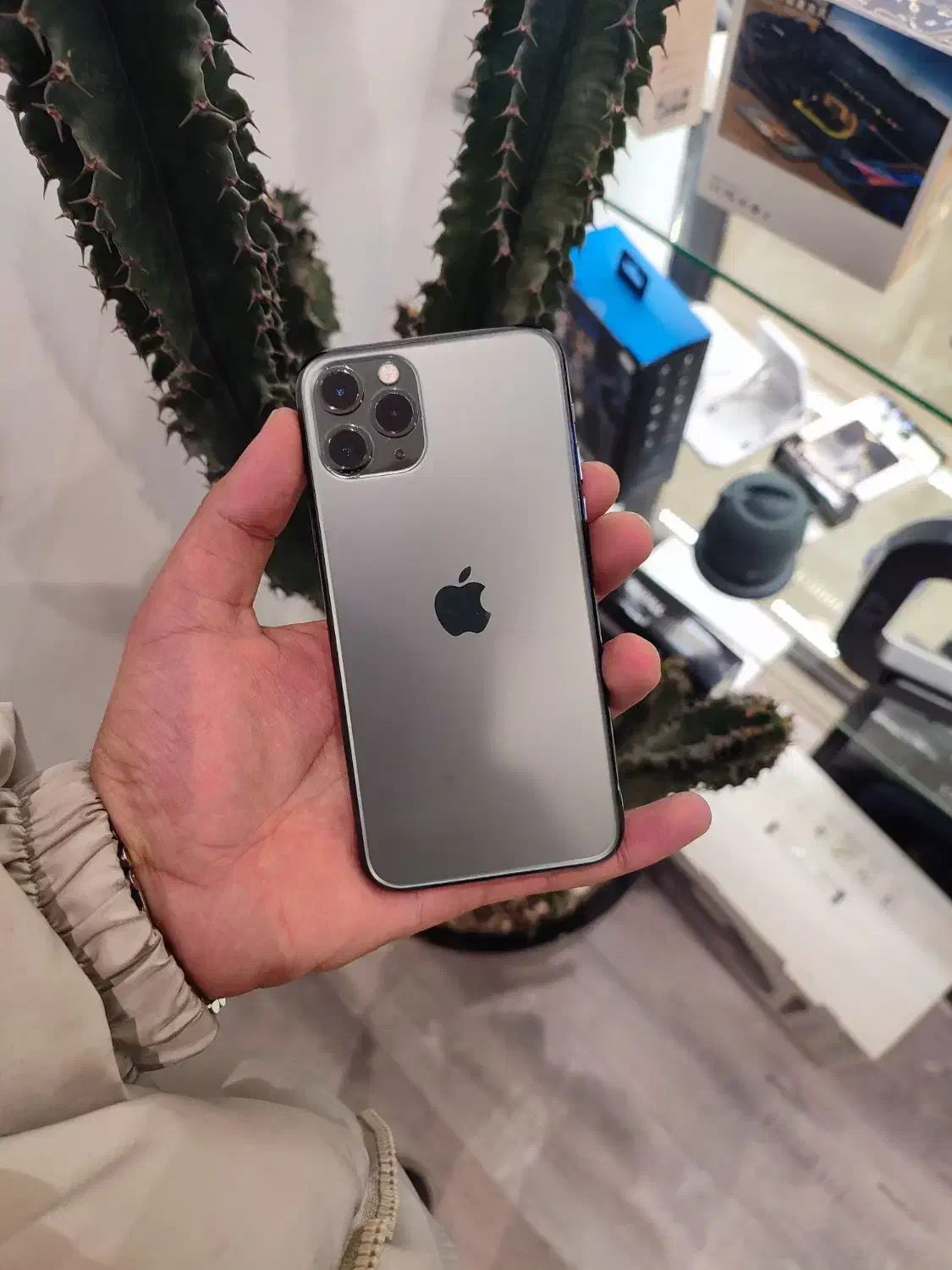 iPhone 11 pro 256 zaa|موبایل|مشهد, احمدآباد|دیوار