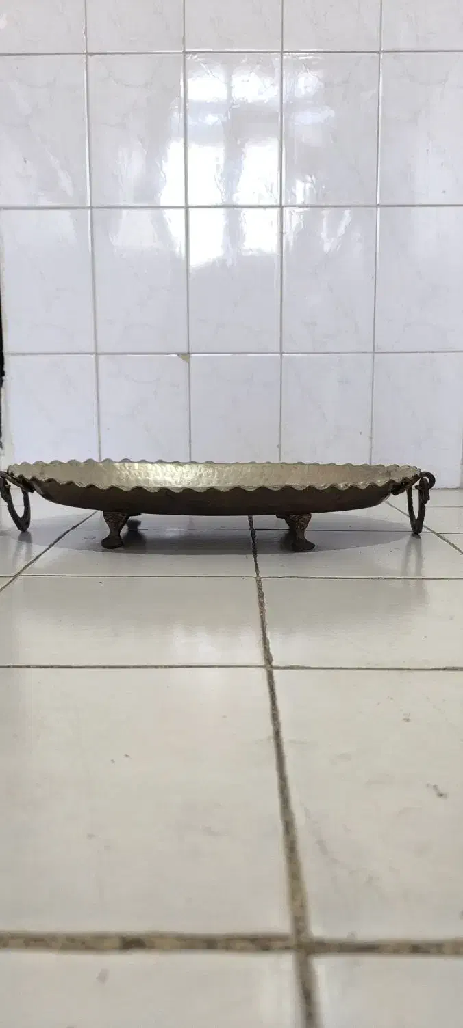 ظرف مسی قدیمی سنگین|کلکسیون اشیاء عتیقه|خرم‌آباد, |دیوار