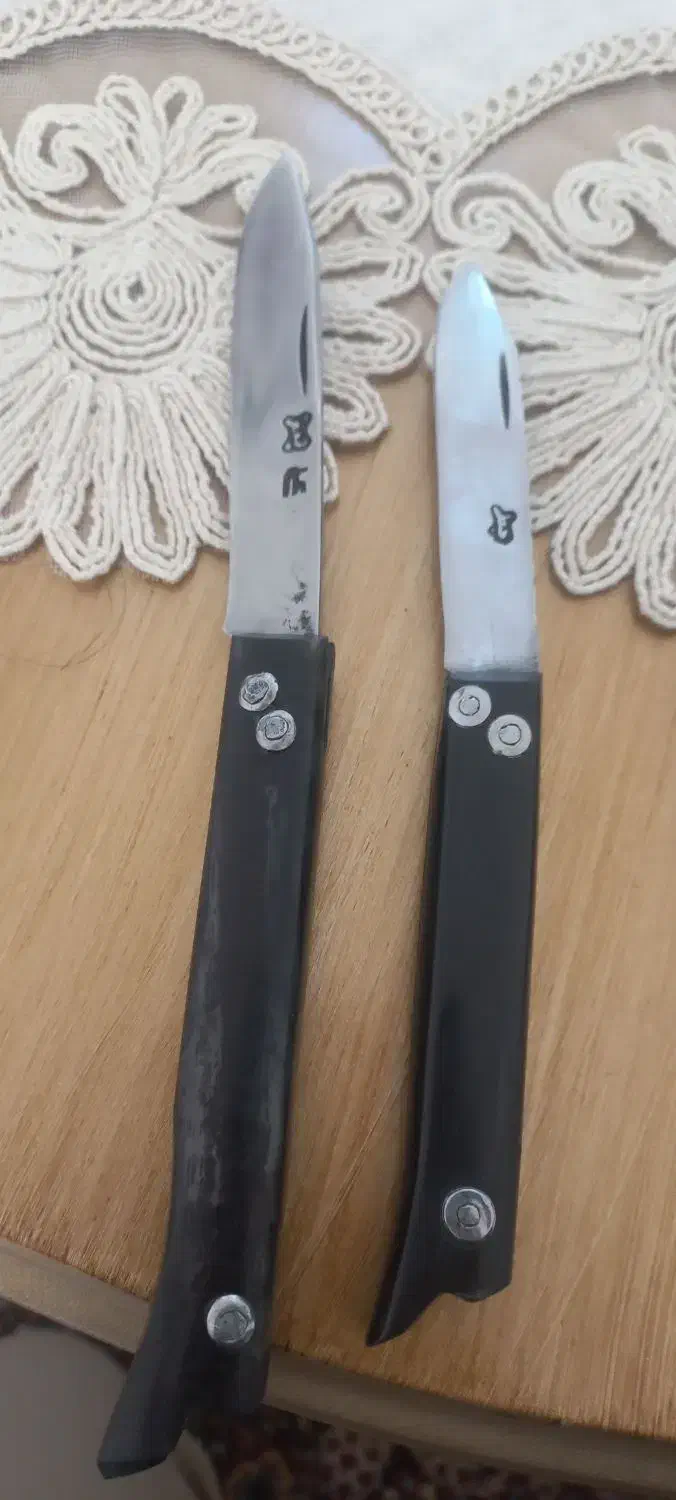 چاقوهای علی جعفر و بابا مختار جنگی|کلکسیون اشیاء عتیقه|خوی, |دیوار