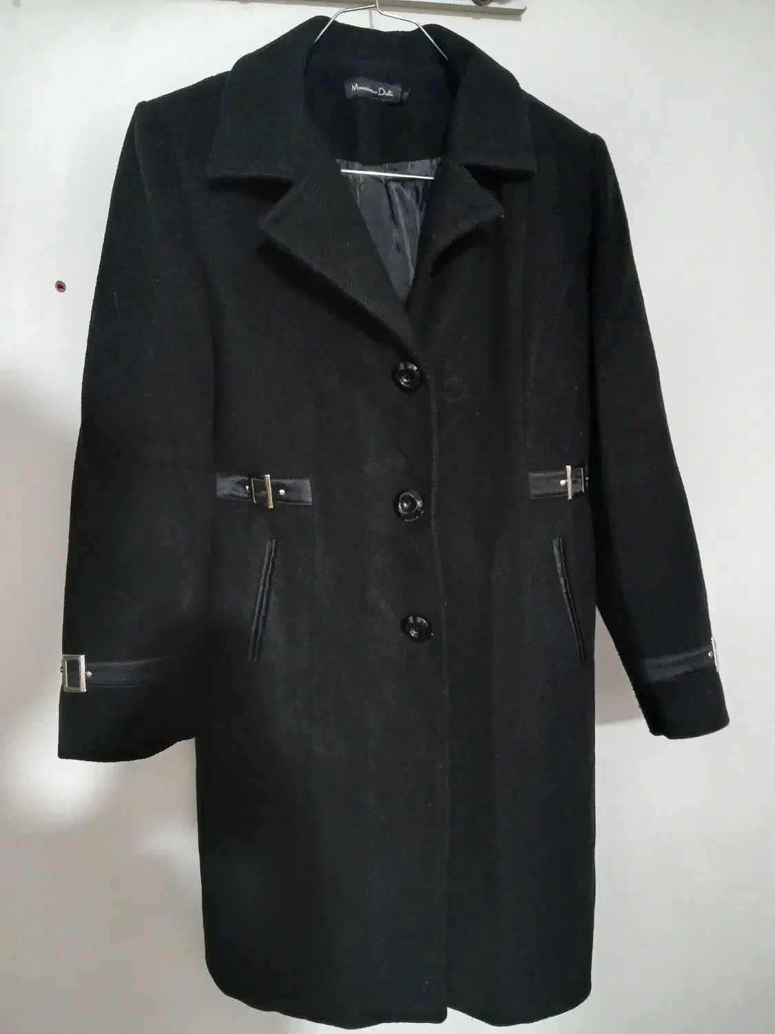 پالتو|لباس|گالیکش, |دیوار