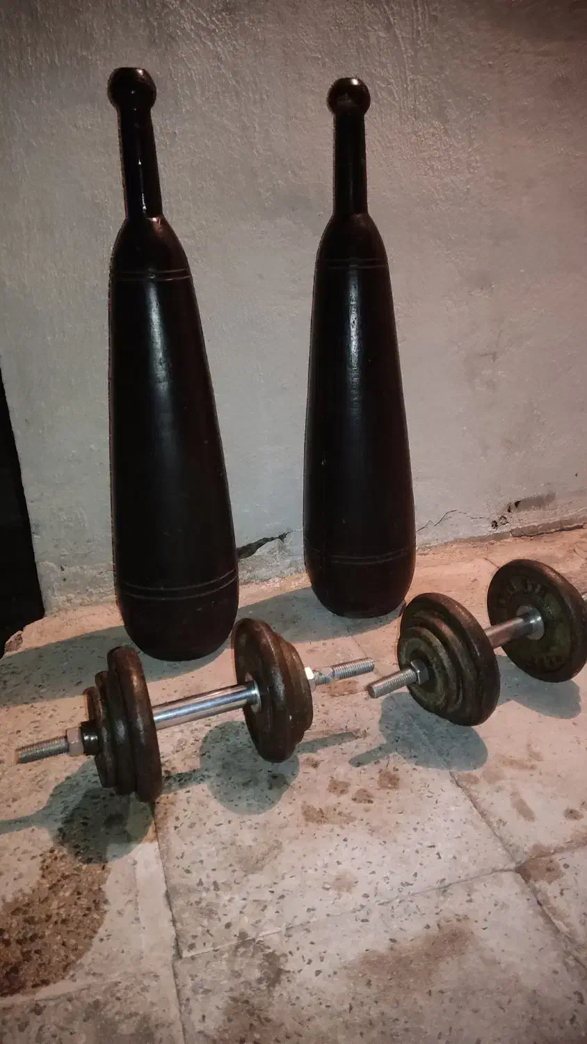 یک جفت میل باستانی... ودوعدد وزنه|تجهیزات ورزشی|تهران, دولاب|دیوار