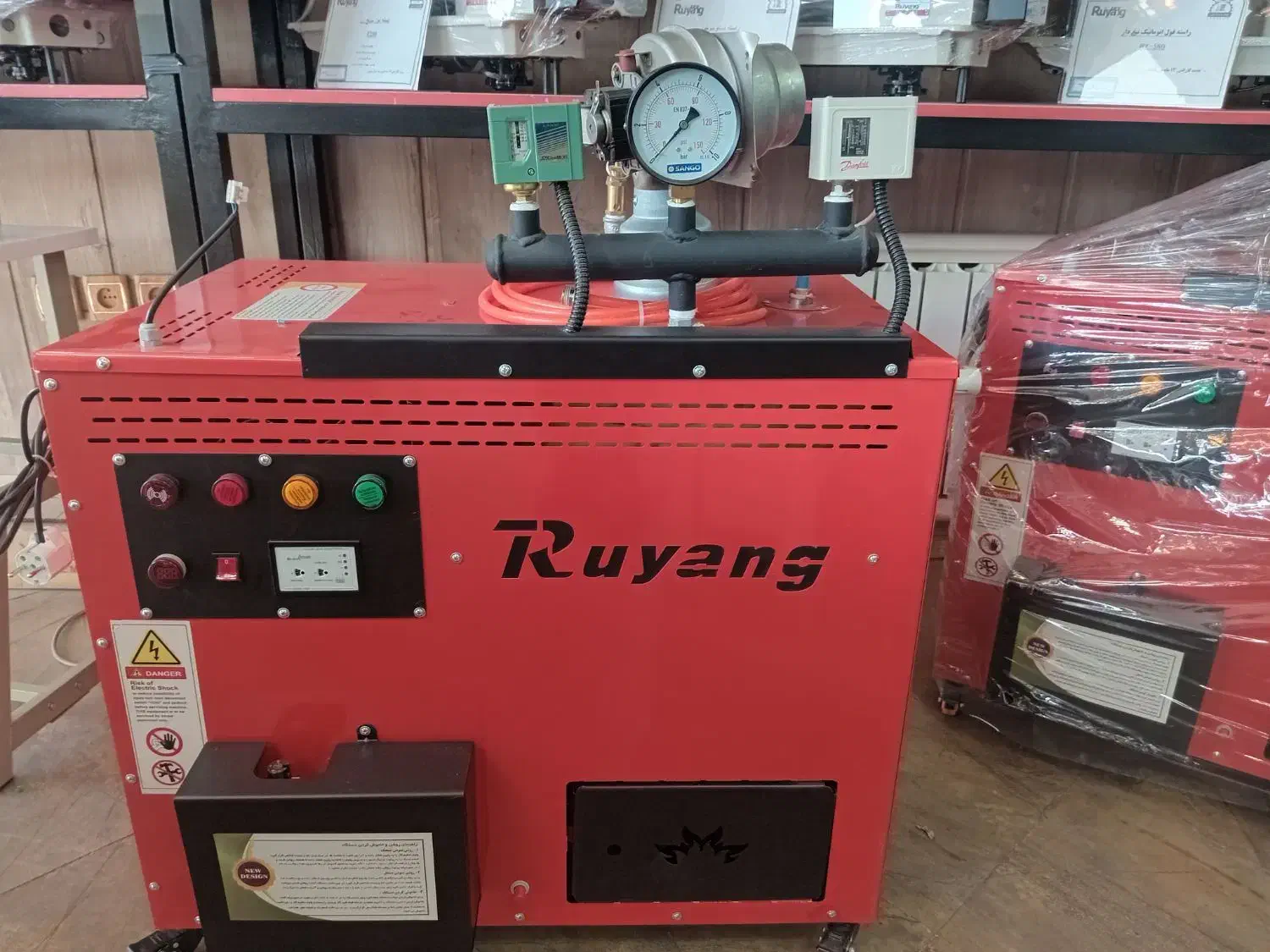 دیگ بخار و میز مکش رویانگ|ماشین‌آلات صنعتی|ملارد, |دیوار