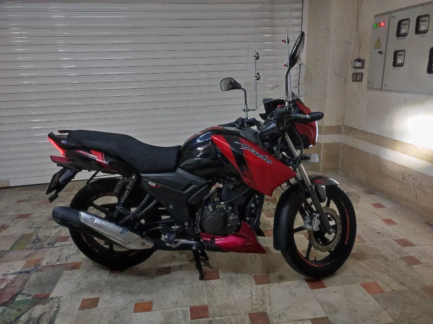 آپاچی ۱۶۰ مدل ۹۴|موتورسیکلت|اصفهان, جلالیه|دیوار