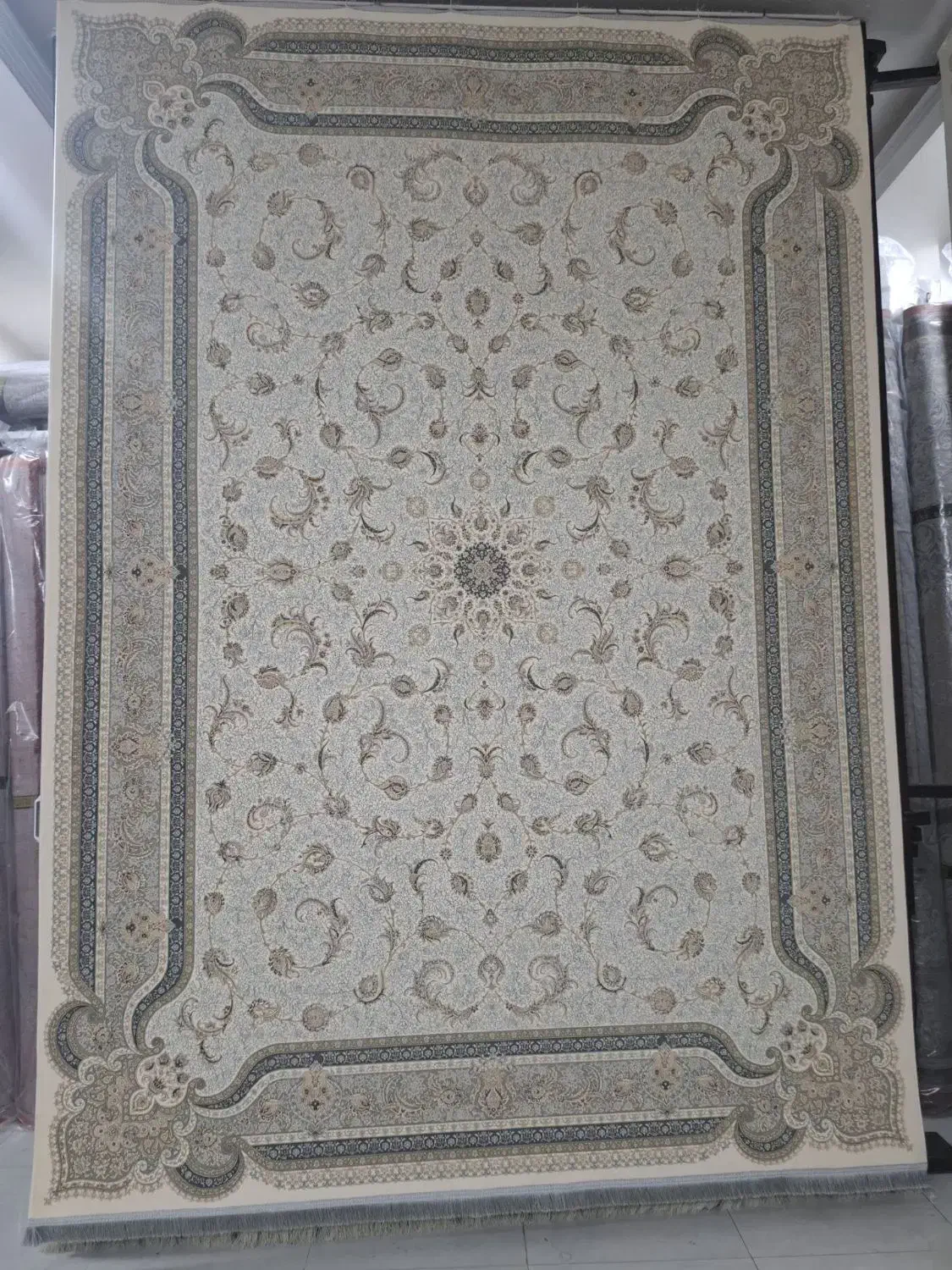 صدو پنجاه تخته فرش اقتصادی و تمام نخ مهدی زاده|فرش|پاکدشت, پاکدشت (مامازند)|دیوار