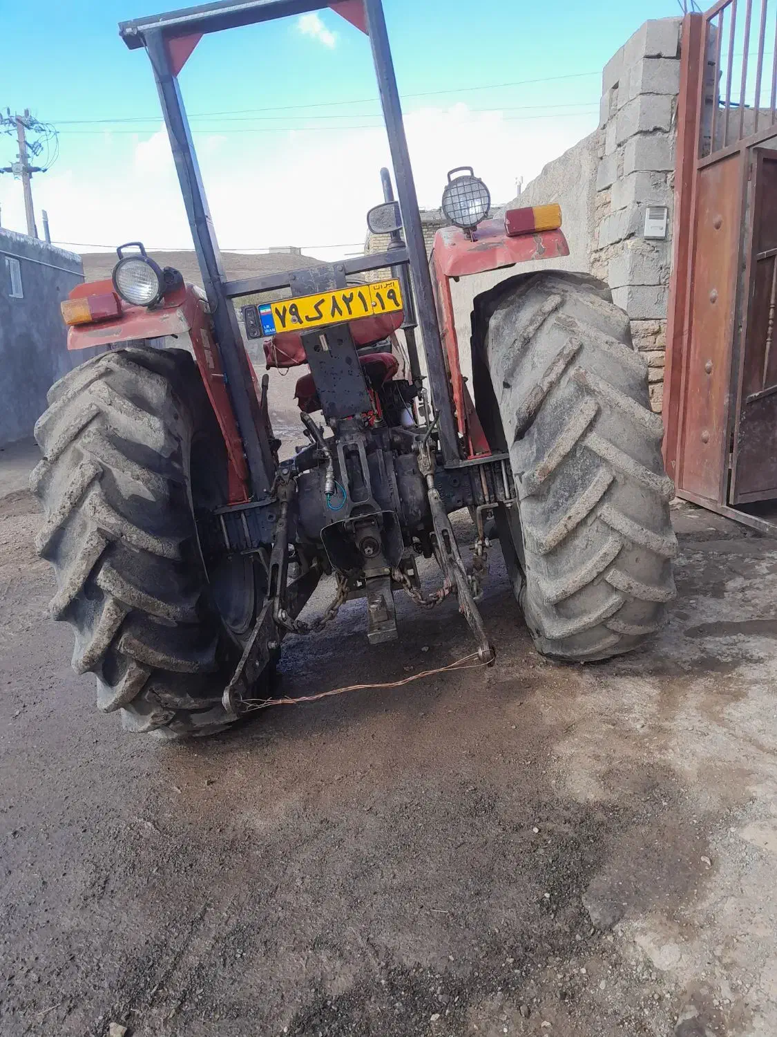 تراکتور در خودرو سنگین|خودرو سنگین|هرسین, |دیوار