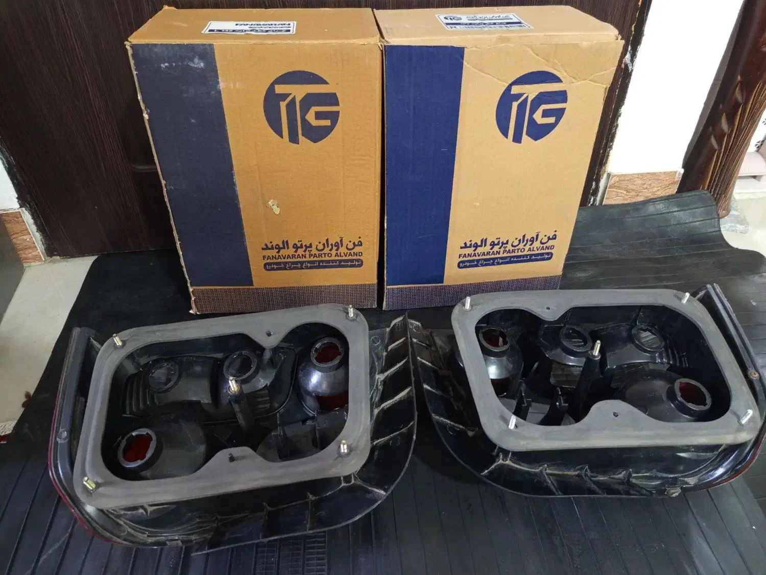 چراغ عقب خطر پراید 132فنرلول دوگانه تیبا وایر تیبا|قطعات یدکی و لوازم جانبی|رشت, هلال احمر|دیوار