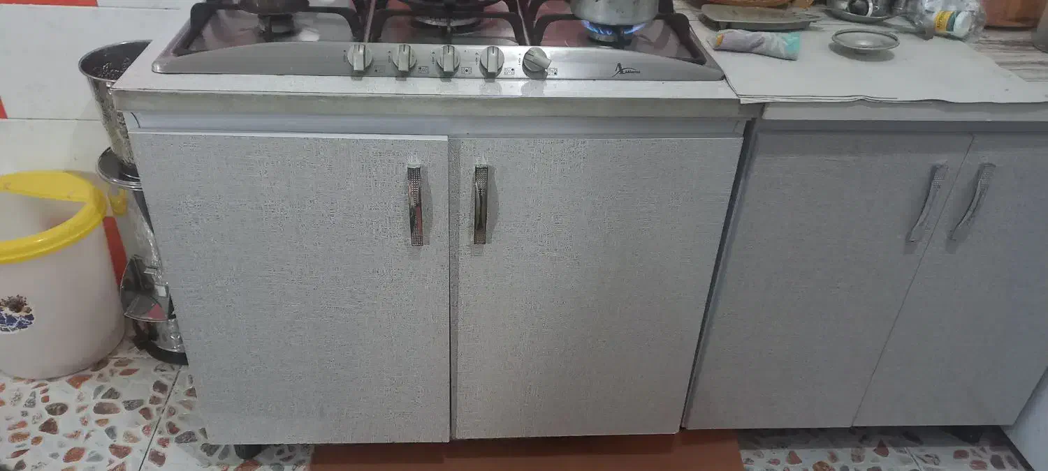 کابینت تمیز و در حد نو بدنه فلز در ام دی اف|آبچکان و نظمدهنده ظروف|قرچک, میرزائی شمالی|دیوار