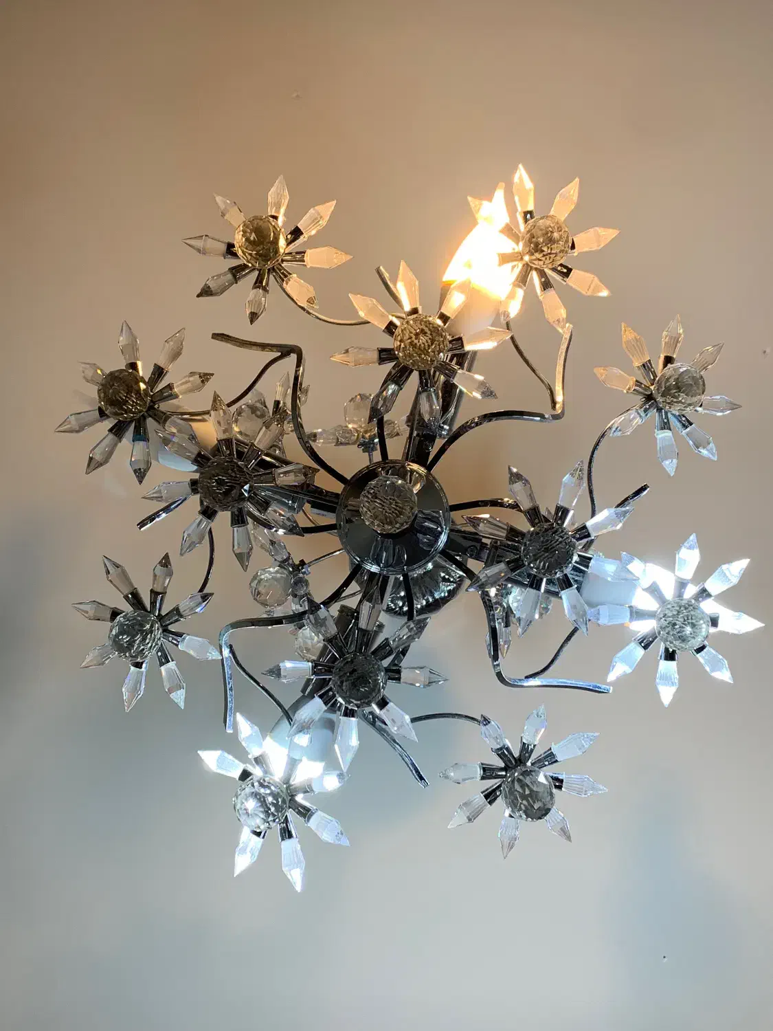 فروش لوستر کریستالی طرح گل|لوستر و چراغ آویز|رشت, دیلمان|دیوار