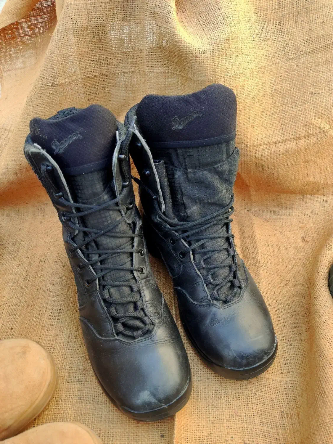 پوتین نظامی ضدآب کوهنوردی آفرود موتور اورجینال|کوهنوردی و کمپینگ|تهران, فلسطین (میدان انقلاب)|دیوار