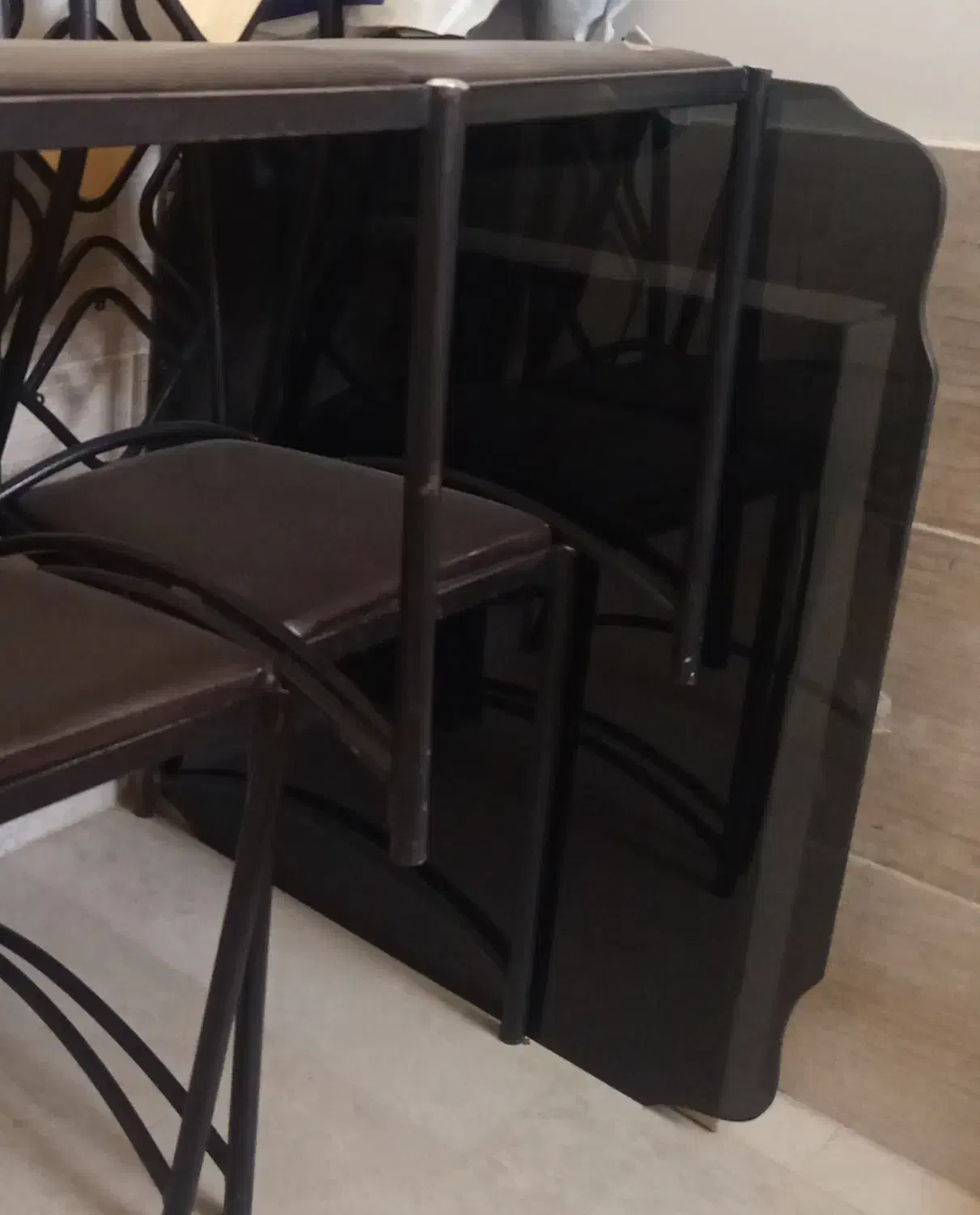 میز|میز و صندلی غذاخوری|اشتهارد, |دیوار