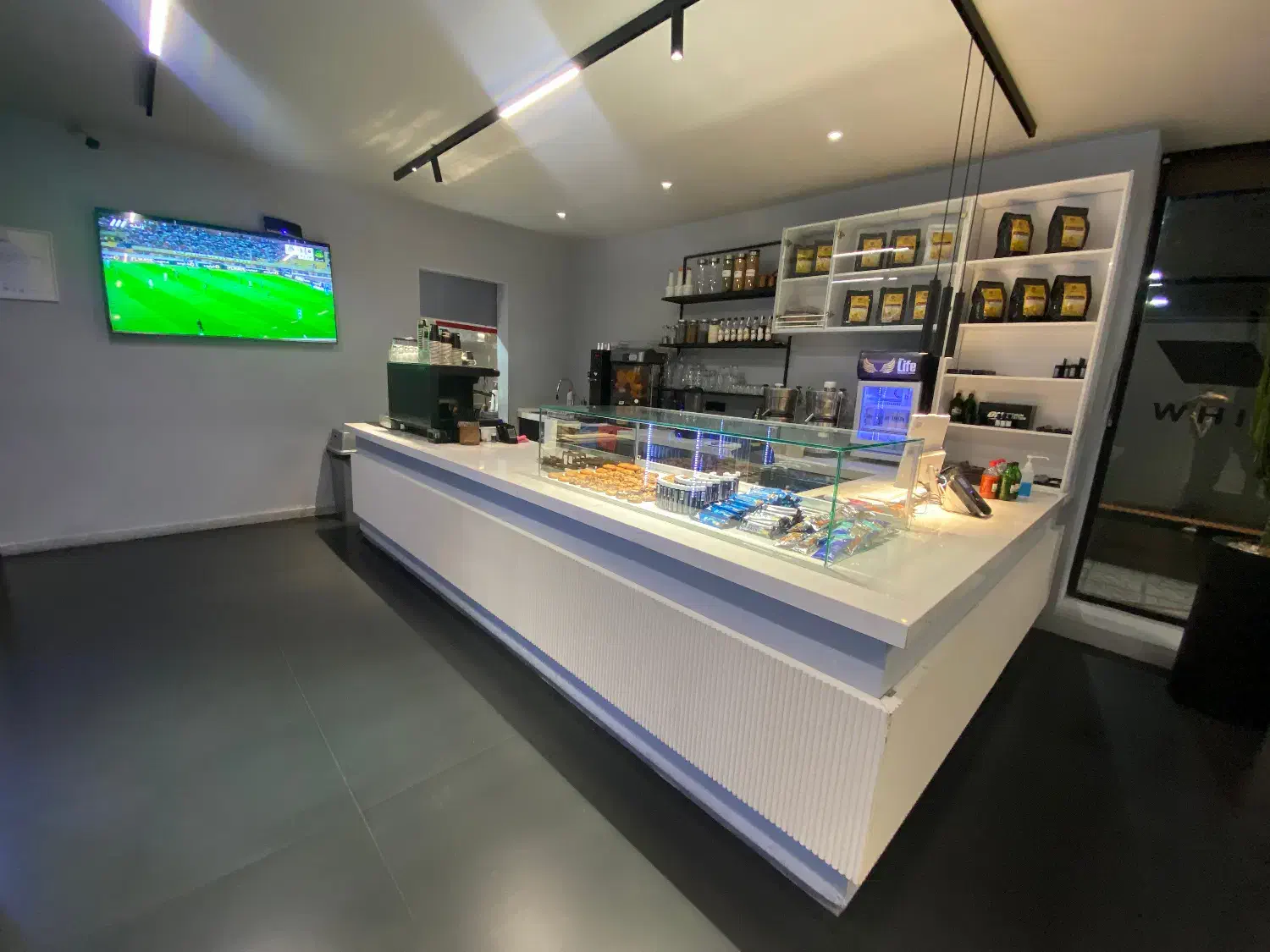 استخدام نیروی خدمات - سالن کار|استخدام خدمات فروشگاه و رستوران|تهران, نمایشگاه بین المللی|دیوار