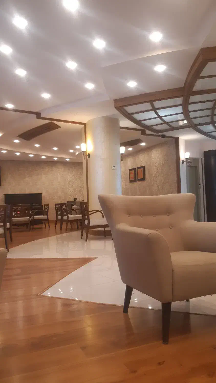 باریستا خانم و آقا|استخدام خدمات فروشگاه و رستوران|کیش, |دیوار