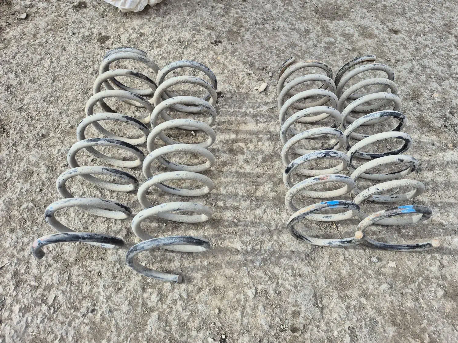 چهار عدد فنر پرایدی|قطعات یدکی و لوازم جانبی|کرمانشاه, |دیوار