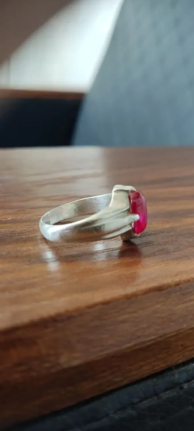 انگشتر یاقوت|جواهرات|گالیکش, |دیوار