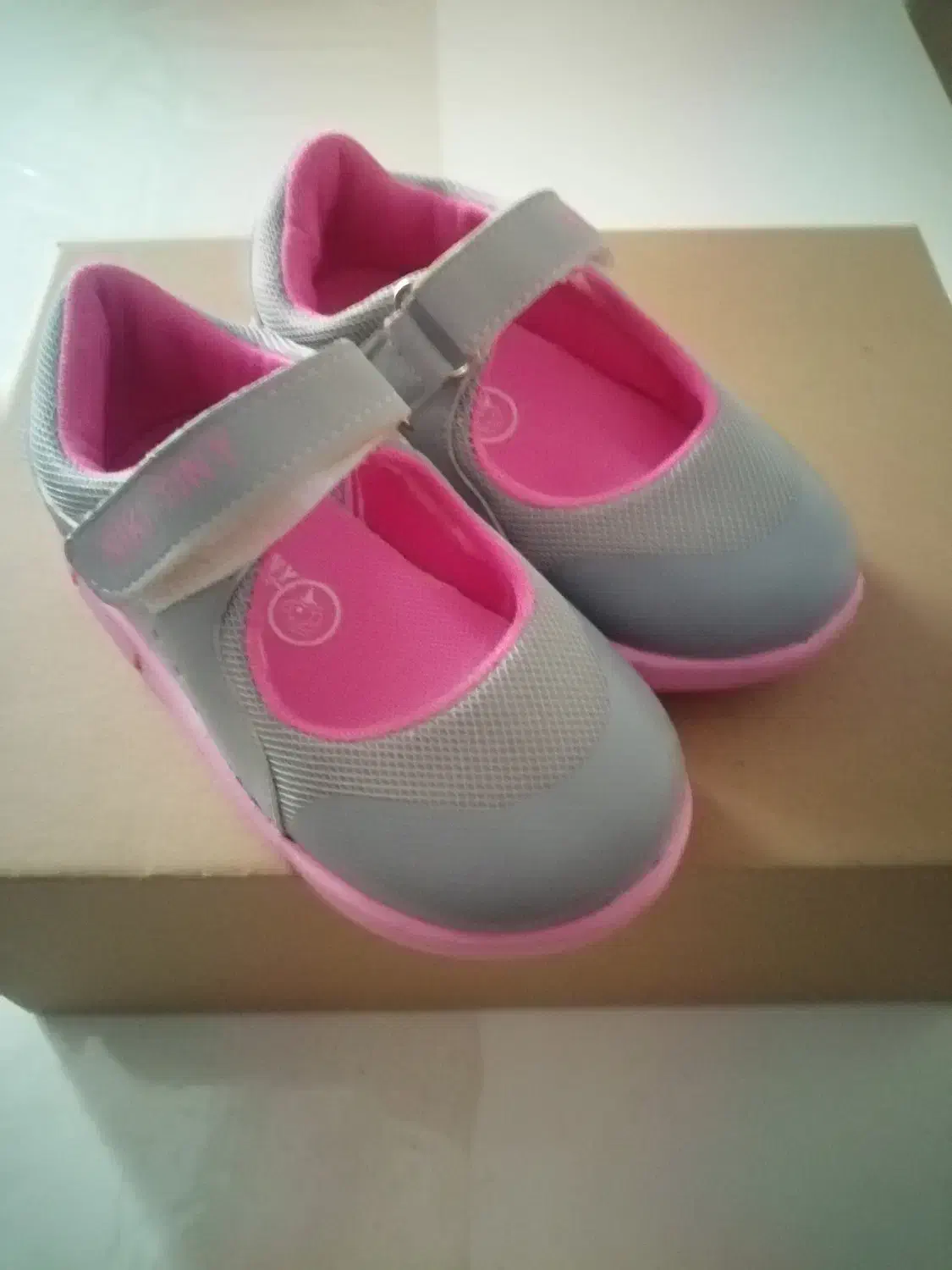 کفش بچه گانه|کفش و لباس بچه|ساری, |دیوار