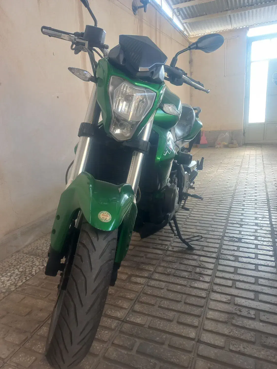 بنلی۳۰۰ جفت سیلندر مدل۹۶|موتورسیکلت|کاشان, شهرک ۲۲ بهمن|دیوار