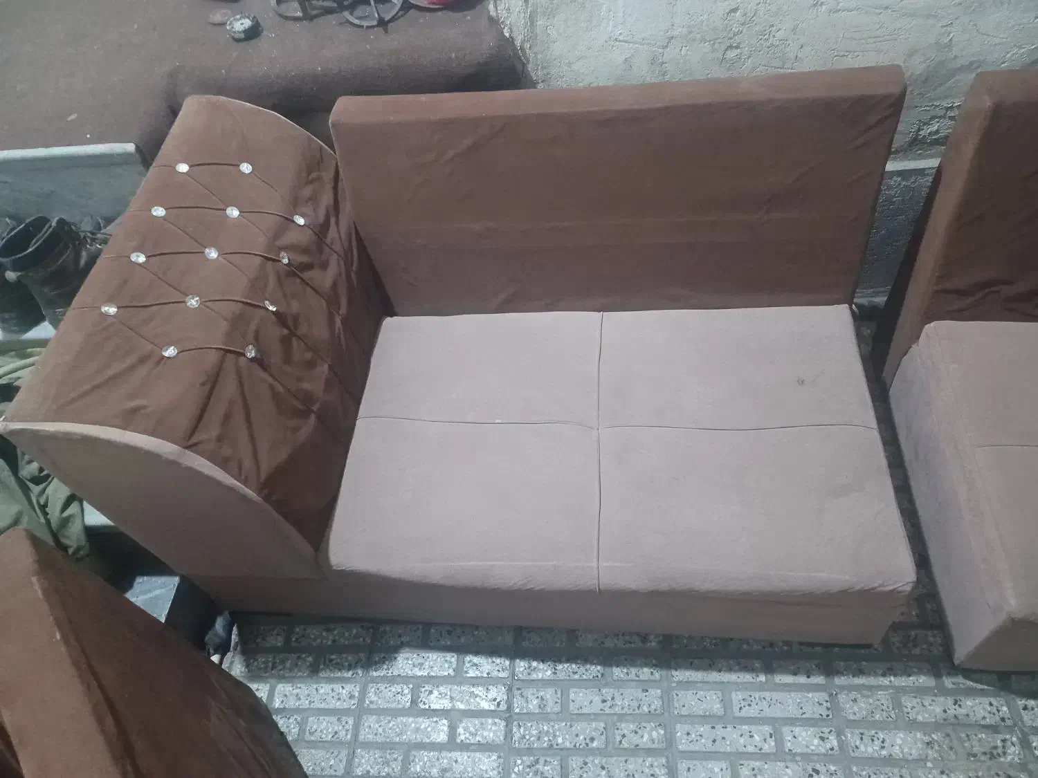 یک دست مبل۶ نفره|مبلمان خانگی و میز عسلی|گرگان, |دیوار