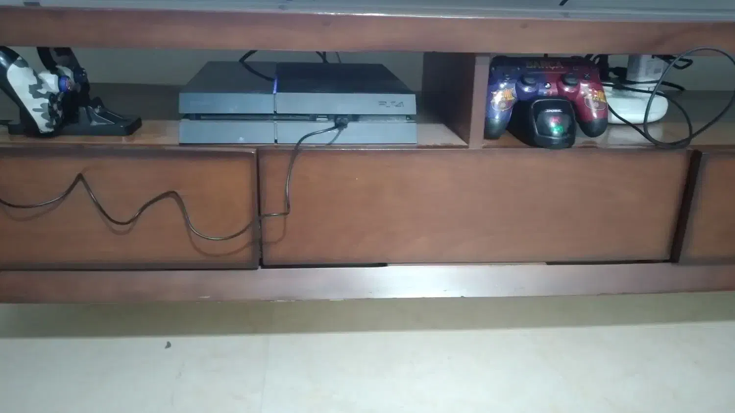 ps4دو دسته همراه با شارژر|کنسول، بازی ویدئویی و آنلاین|تهران, حکیمیه|دیوار