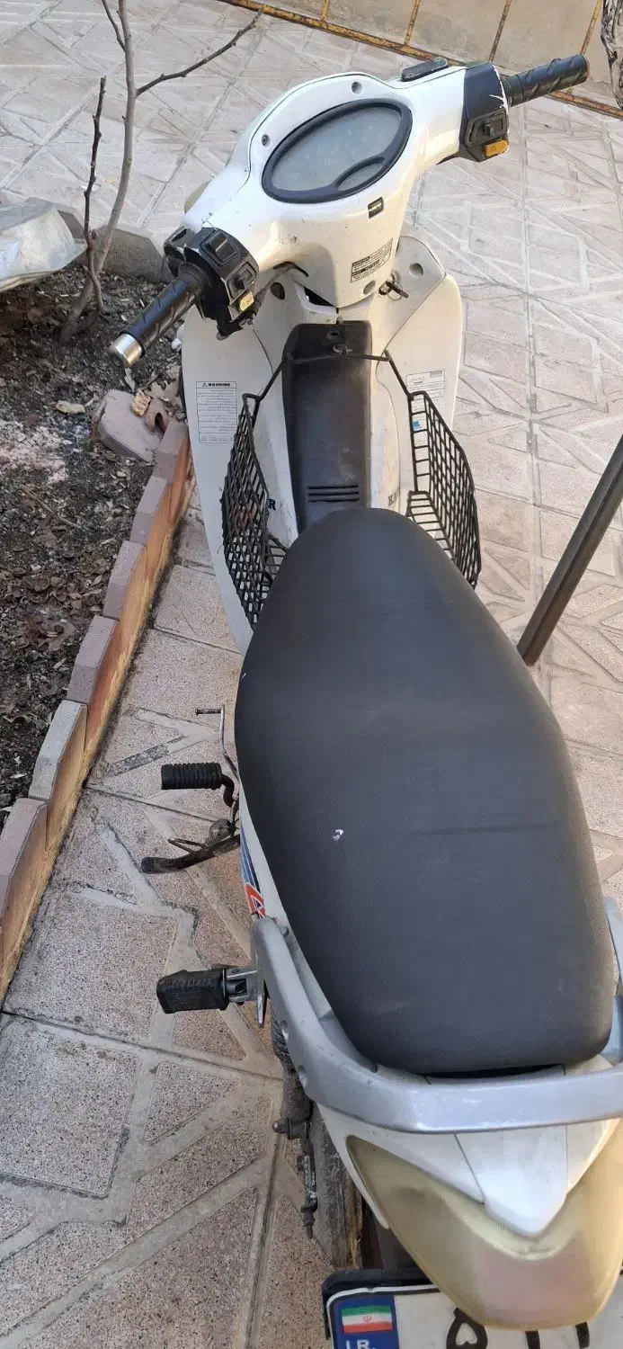 ویو|موتورسیکلت|همدان, |دیوار