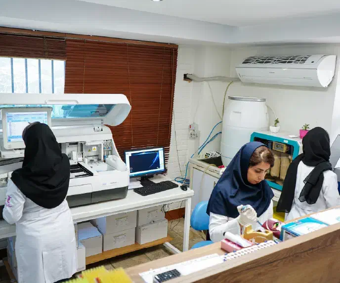 استخدام کارشناس آزمایشگاه و حسابدار|استخدام صنعتی، فنی، مهندسی|سیدان, |دیوار